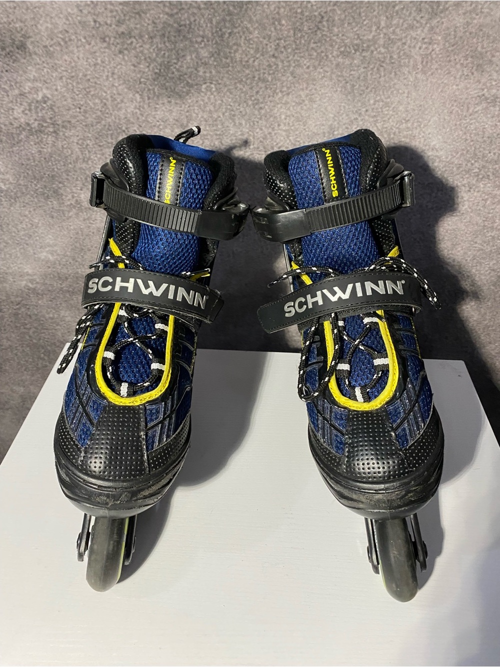 Schwinn Adjustable Inline Skates Youth Size 5-8 Blue Yellow ABEC 5 Rollerblades